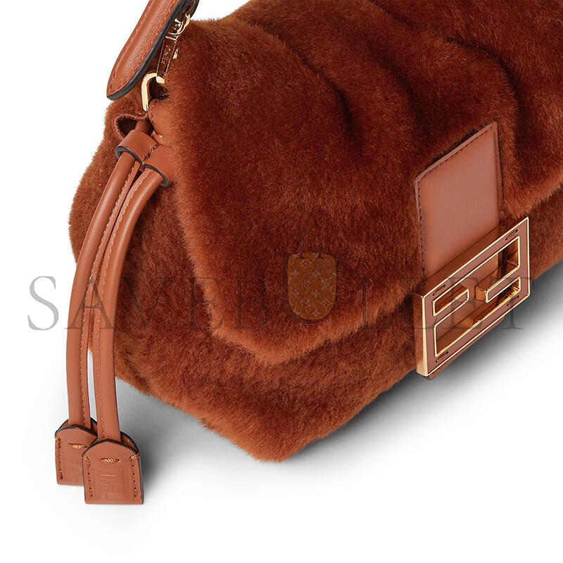 FENDI MAMMA BAGUETTE SMALL 8BS105AYCUF1C6J (16*13*10cm)